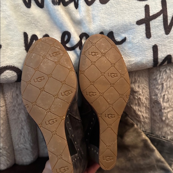 Authentic UGG RARE  Distressed  bluish Greyish Beautiful Wedge Boots 8 1/2 - 9 🎉 - Picture 14 of 14